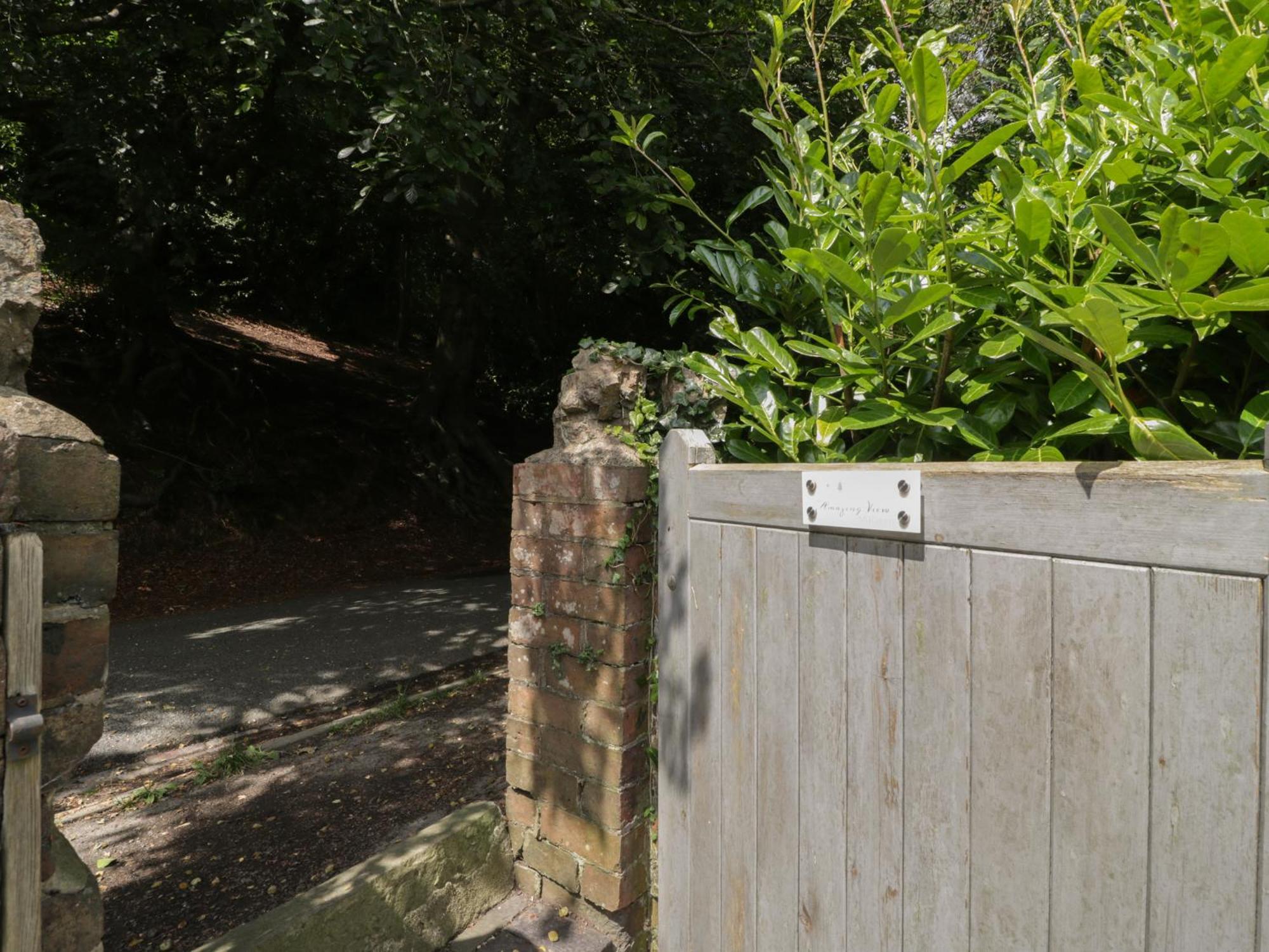 Apartamento Amazing View Malvern Wells Exterior foto