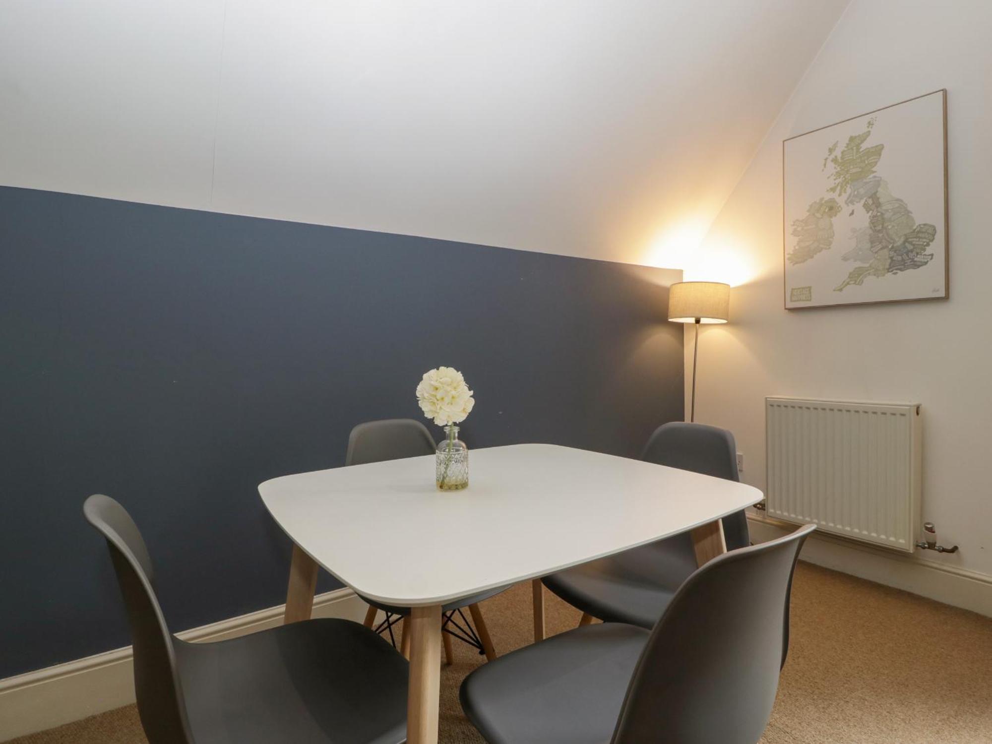 Apartamento Amazing View Malvern Wells Exterior foto