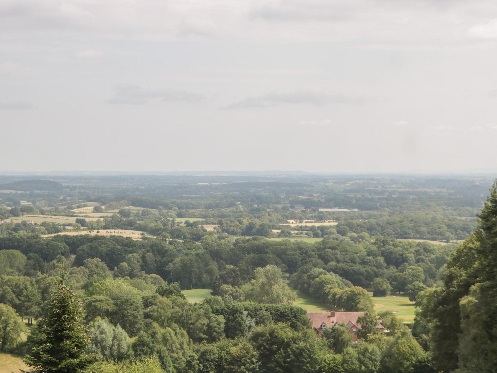 Apartamento Amazing View Malvern Wells Exterior foto